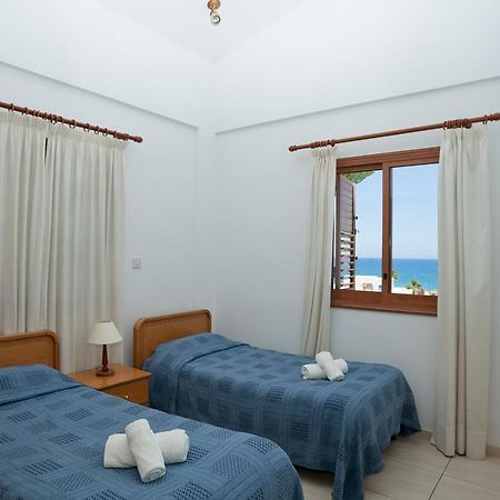 Amalia Villa Polis Exterior photo