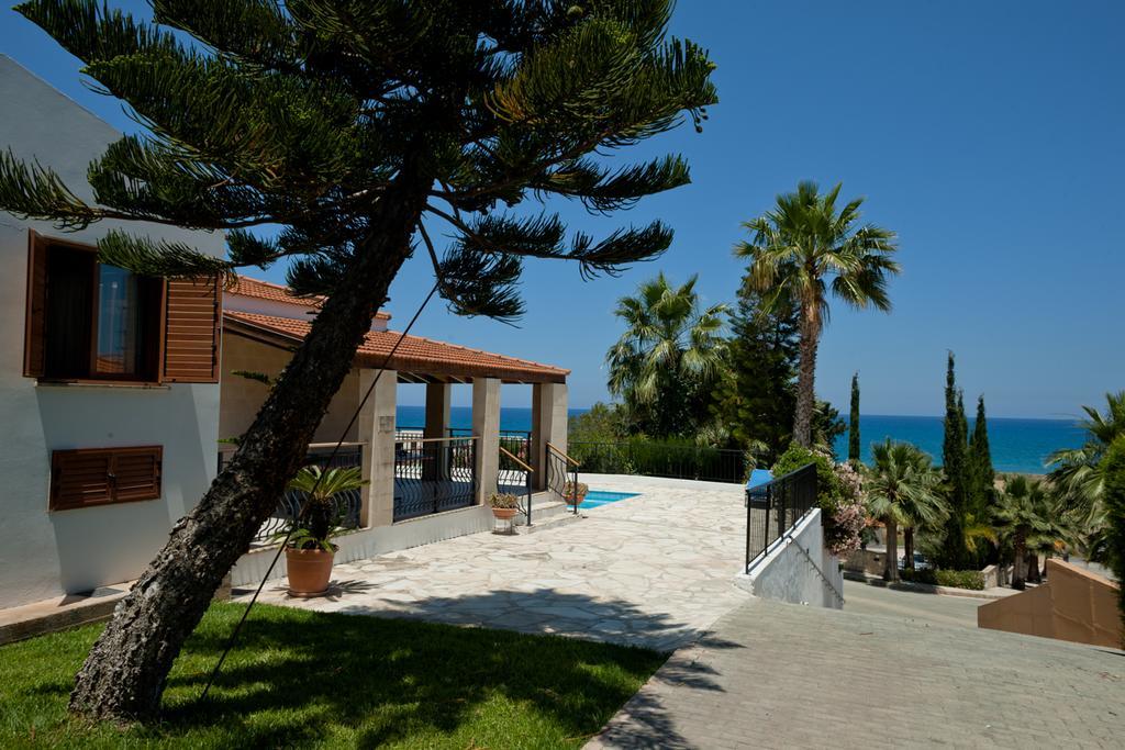 Amalia Villa Polis Exterior photo