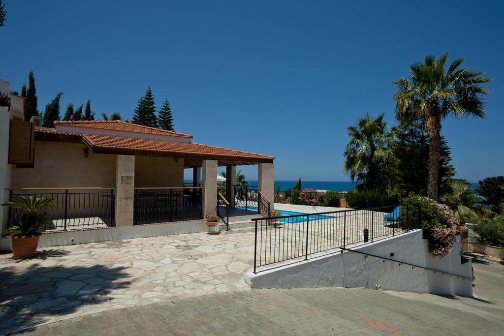 Amalia Villa Polis Exterior photo