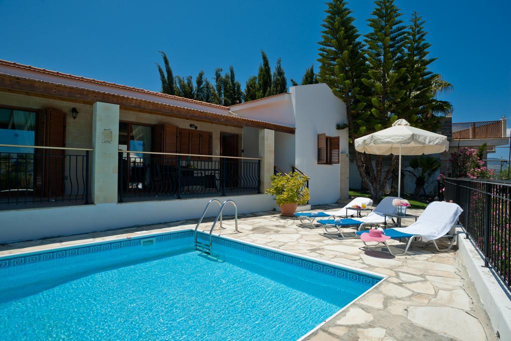 Amalia Villa Polis Exterior photo
