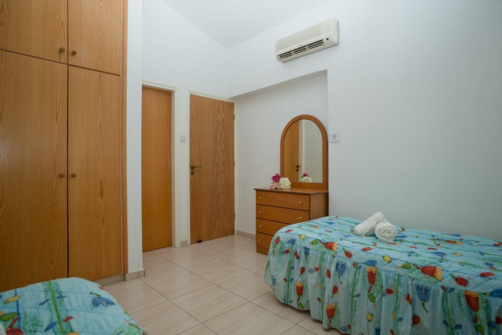 Amalia Villa Polis Exterior photo